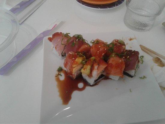 Wakame Sushi Bar & Grill