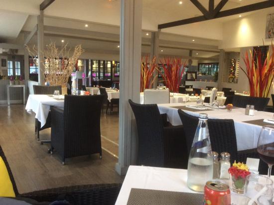 white.restaurant
